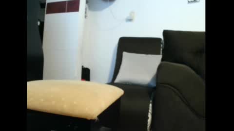 Snapshot of camiloex chatting on 12-04-24, 02:31 Camilo online show from 12-04-24, 02:31