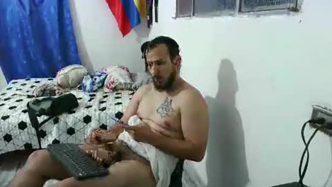 Snapshot of camiloex chatting on 02-20-25, 11:21 Camilo online show from 02-20-25, 11:21