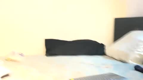 Snapshot of camiloex chatting on 03-07-25, 02:25 Camilo online show from 03-07-25, 02:25