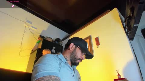 Camilo online show from 11-18-25, 01:59