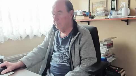 Cammee online show from 02-16-25, 08:54