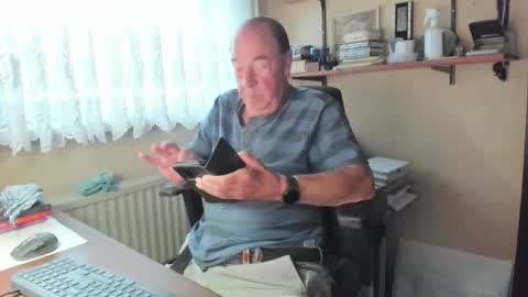 Cammee online show from 09-26-25, 06:17