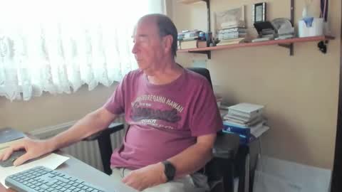 Cammee online show from 11-19-25, 08:25