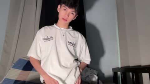 Snapshot of camwithethan chatting on 01-09-26, 02:31 Ethan online show from 01-09-26, 02:31