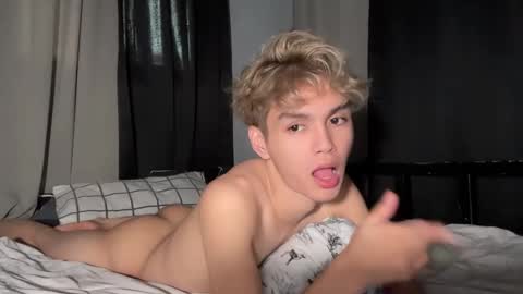 Snapshot of camwithethan chatting on 02-17-26, 03:14 Ethan online show from 02-17-26, 03:14