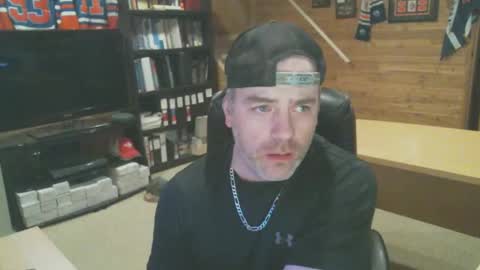 Snapshot of canadianboi6969 chatting on 03-01-25, 07:51 CanadianBacon6969 online show from 03-01-25, 07:51