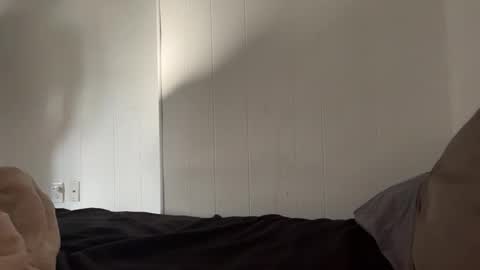 Snapshot of canadianboy204 chatting on 10-02-25, 09:00 canadianboy204 online show from 10-02-25, 09:00