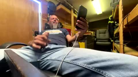 Chris online show from 04-25-26, 12:24