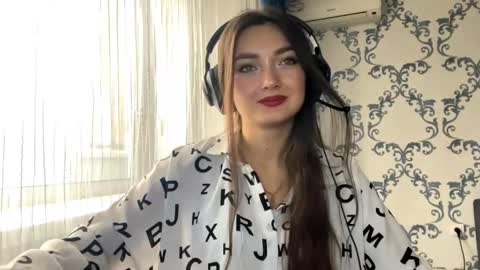 Kate online show from 11-06-25, 08:04