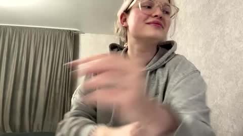 candelariahile online show from 02-12-26, 02:12