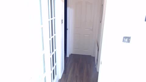 Snapshot of candi_smokes chatting on 02-16-25, 07:49 candi smokes online show from 02-16-25, 07:49