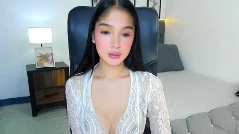 candiceferragamo online show from 01-10-26, 03:25