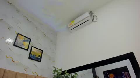Snapshot of candicewayne chatting on 06-11-26, 10:46 CANDICE WAYNE online show from 06-11-26, 10:46