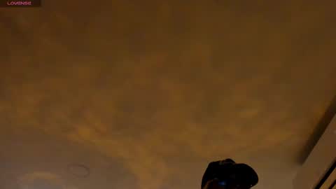 Snapshot of candiegilson__ chatting on 03-04-25, 11:40 Candie online show from 03-04-25, 11:40