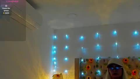 Snapshot of candiegilson__ chatting on 03-07-25, 11:40 Candie online show from 03-07-25, 11:40