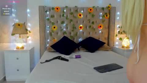 Snapshot of candiegilson__ chatting on 03-09-25, 07:37 Candie online show from 03-09-25, 07:37