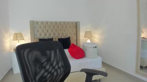 Snapshot of candiegilson__ chatting on 11-23-25, 11:21 Candie online show from 11-23-25, 11:21