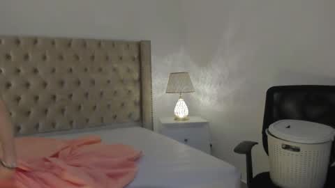 Snapshot of candiegilson__ chatting on 11-24-25, 11:43 Candie online show from 11-24-25, 11:43