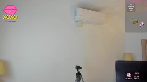 Snapshot of candiegilson__ chatting on 12-04-25, 11:41 Candie online show from 12-04-25, 11:41