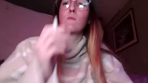 Candi online show from 11-21-25, 07:40