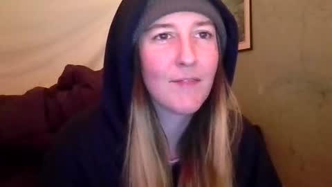 Candi online show from 11-28-25, 12:41