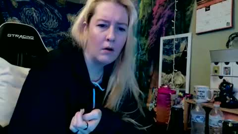 Candi online show from 05-25-26, 04:24