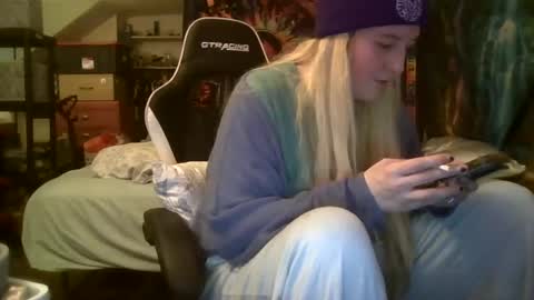 Candi online show from 06-12-26, 03:22