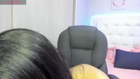 Snapshot of candy__brown1 chatting on 10-08-25, 07:22 candy brown online show from 10-08-25, 07:22