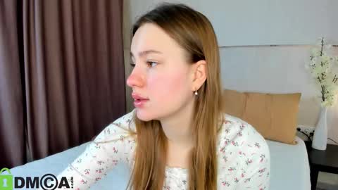 Candy online show from 11-06-25, 01:17