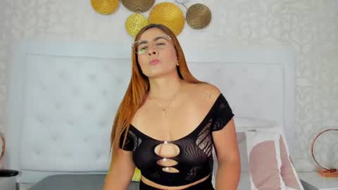 Snapshot of candy_eyes_ chatting on 06-25-26, 10:53 candy eyes online show from 06-25-26, 10:53