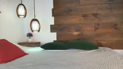 Jolie online show from 03-20-26, 08:14