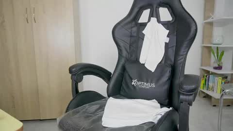 Nickol online show from 05-31-26, 07:26