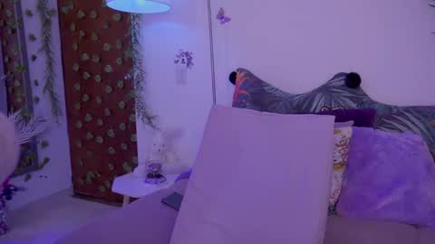 Snapshot of candy_li29 chatting on 09-28-25, 03:12 Jamie online show from 09-28-25, 03:12