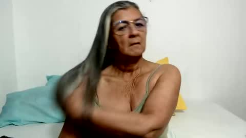 Snapshot of candy_mature_ chatting on 06-28-26, 11:05 candy online show from 06-28-26, 11:05