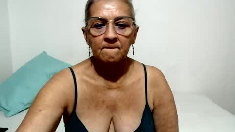 Snapshot of candy_mature_ chatting on 06-30-26, 11:39 candy online show from 06-30-26, 11:39