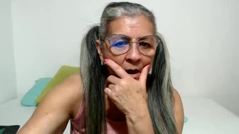 Snapshot of candy_mature_ chatting on 07-06-26, 11:29 candy online show from 07-06-26, 11:29