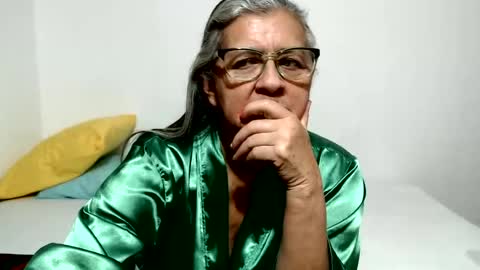 Snapshot of candy_mature_ chatting on 07-07-26, 10:52 candy online show from 07-07-26, 10:52