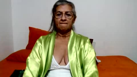 Snapshot of candy_mature_ chatting on 07-24-26, 11:08 candy online show from 07-24-26, 11:08