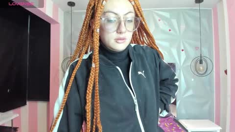 Snapshot of candy_morgan412 chatting on 12-29-24, 11:18 Ania online show from 12-29-24, 11:18