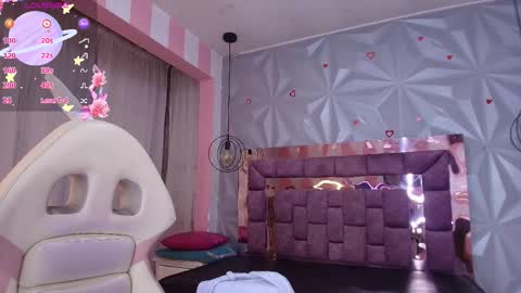 Snapshot of candy_morgan412 chatting on 09-24-25, 11:13 Ania online show from 09-24-25, 11:13