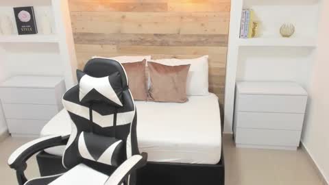 CANDY online show from 11-01-25, 07:16