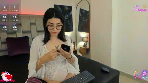Snapshot of candy_tyna chatting on 05-24-26, 04:34 candy_tyna online show from 05-24-26, 04:34