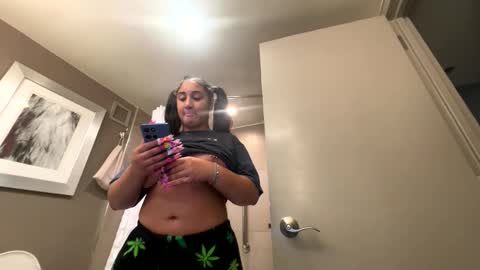candyclaws05 online show from 05-11-26, 06:16