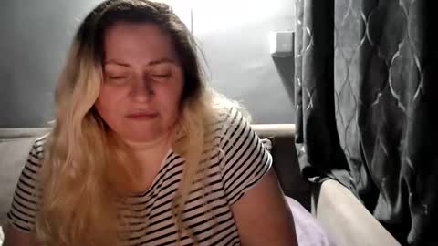 Laura online show from 02-03-26, 02:53