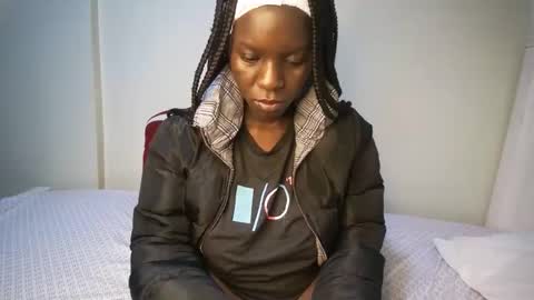 Snapshot of candycurly_ chatting on 10-06-25, 02:47 candycurly_ online show from 10-06-25, 02:47