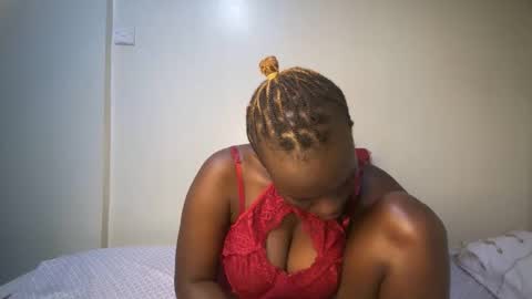 Snapshot of candycurly_ chatting on 11-25-25, 02:39 candycurly_ online show from 11-25-25, 02:39