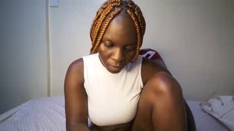 Snapshot of candycurly_ chatting on 11-27-25, 05:48 candycurly_ online show from 11-27-25, 05:48