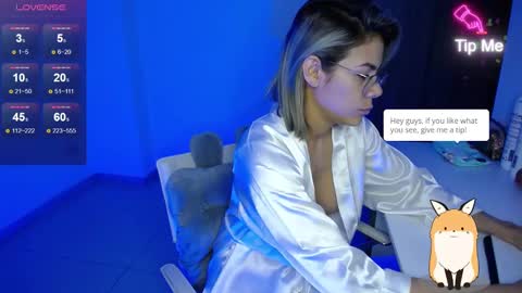 Snapshot of candydowson1 chatting on 01-08-25, 10:15 Candy Dowson online show from 01-08-25, 10:15