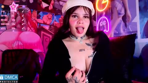 Snapshot of candykane06 chatting on 11-15-25, 01:36 Candy online show from 11-15-25, 01:36