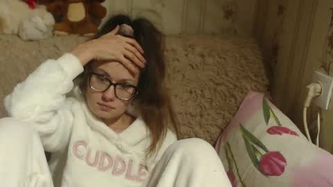 say meow and send tips  online show from 12-15-24, 05:10